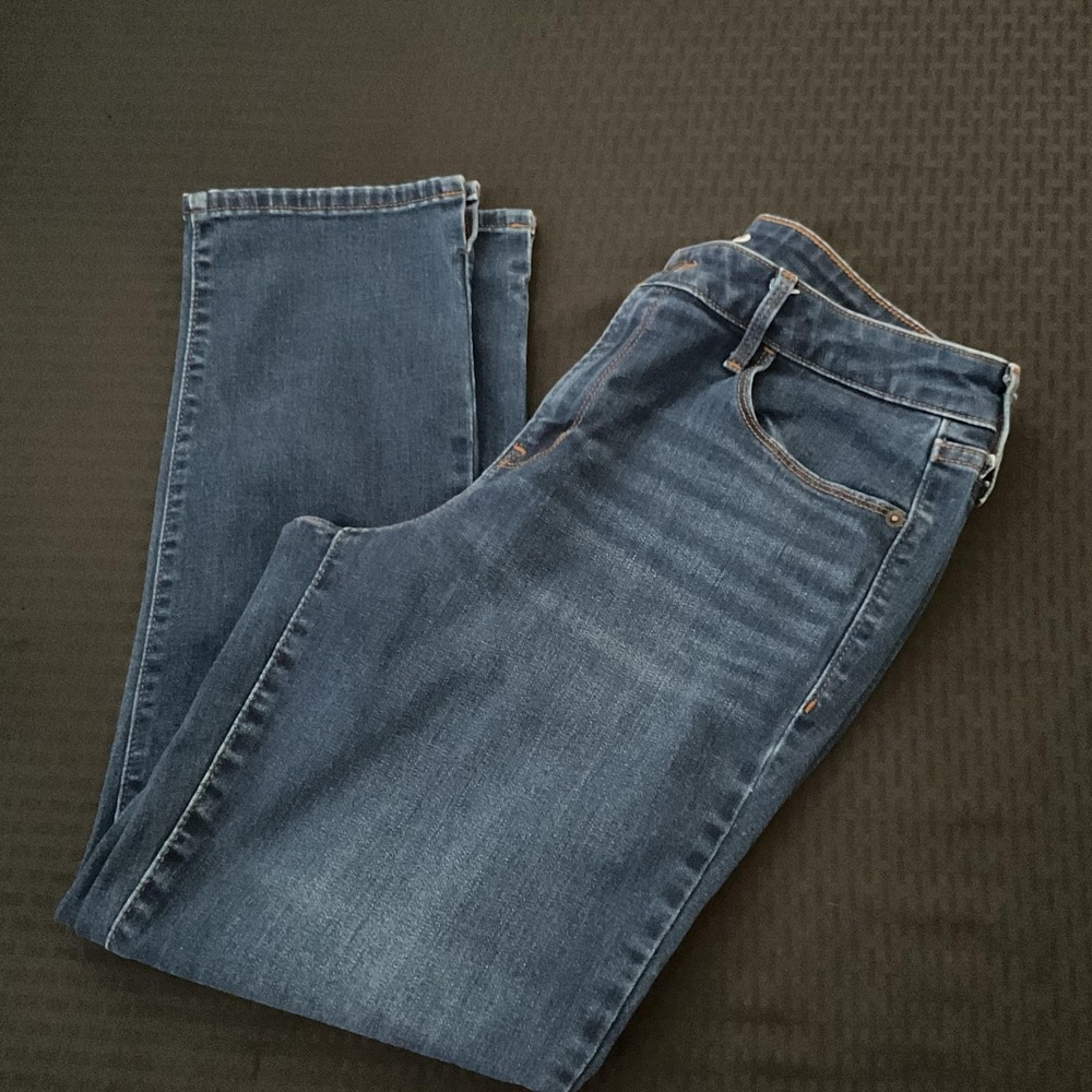 Old Navy Jeans Womens 12 Blue Medium Wash Mid Rise Cropped Stretch Denim 33x29